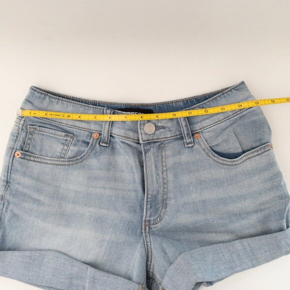 Express Mid Rise Light Wash Convertible Hem Jean Shorts SZ 4 - Picture 7 of 11